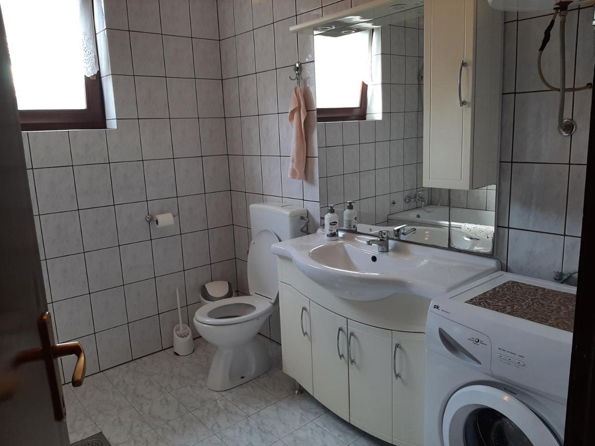 Studio Apartment Ivona & Tin 슬루니 외부 사진